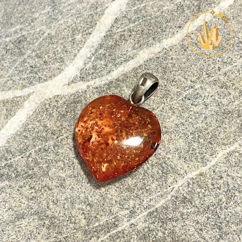 Pendentif Ambre coeur 2